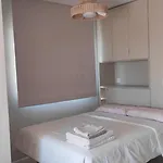 Bonito Estudio Con Bonitas Vistas
