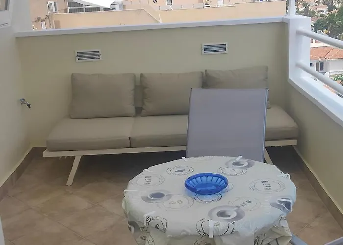 Bonito Estudio Con Bonitas Vistas